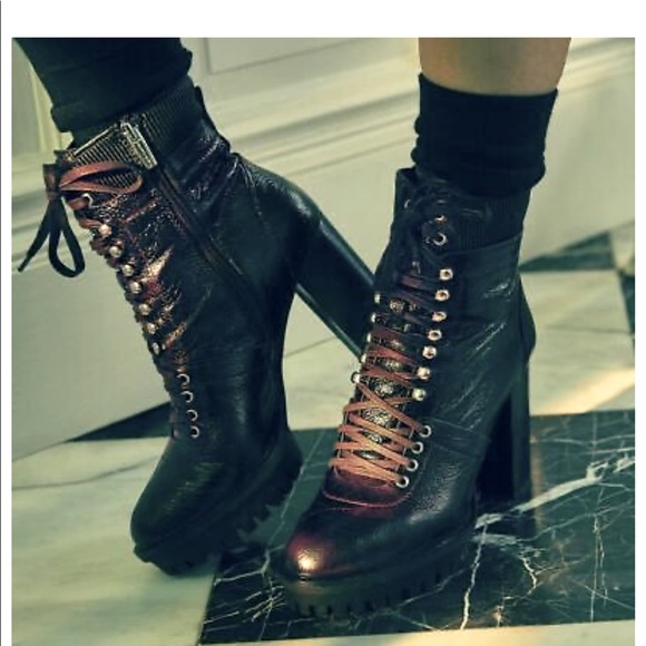 Boots - Picture 1 of 5